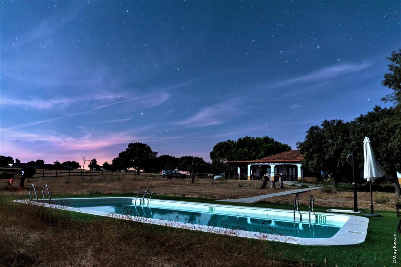 Eco-Lodge En La Reserva Privada Campanarios De Azaba - Proyecto De Conservacion Espeja Kültér fotó