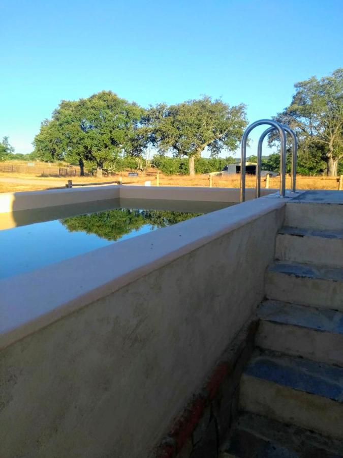Eco-Lodge En La Reserva Privada Campanarios De Azaba - Proyecto De Conservacion Espeja Kültér fotó