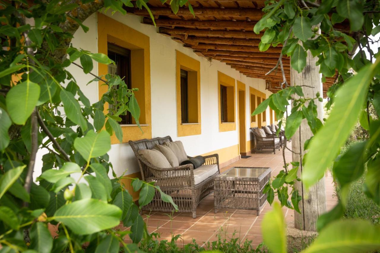 Eco-Lodge En La Reserva Privada Campanarios De Azaba - Proyecto De Conservacion Espeja Kültér fotó