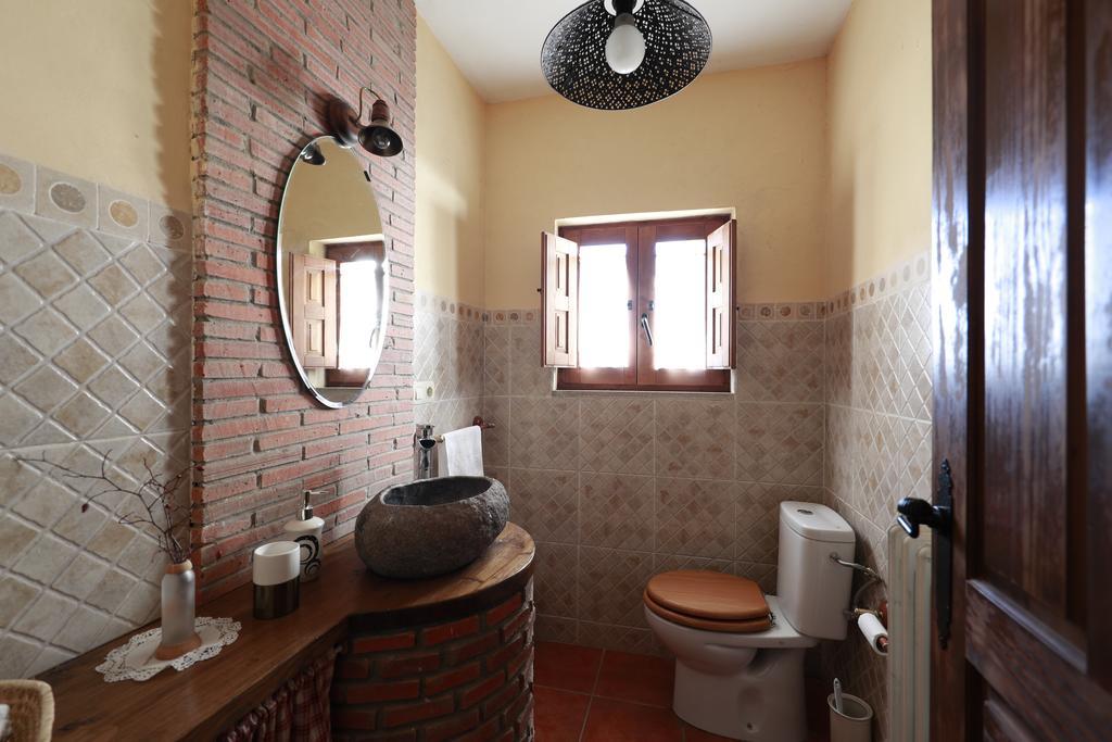 Eco-Lodge En La Reserva Privada Campanarios De Azaba - Proyecto De Conservacion Espeja Kültér fotó