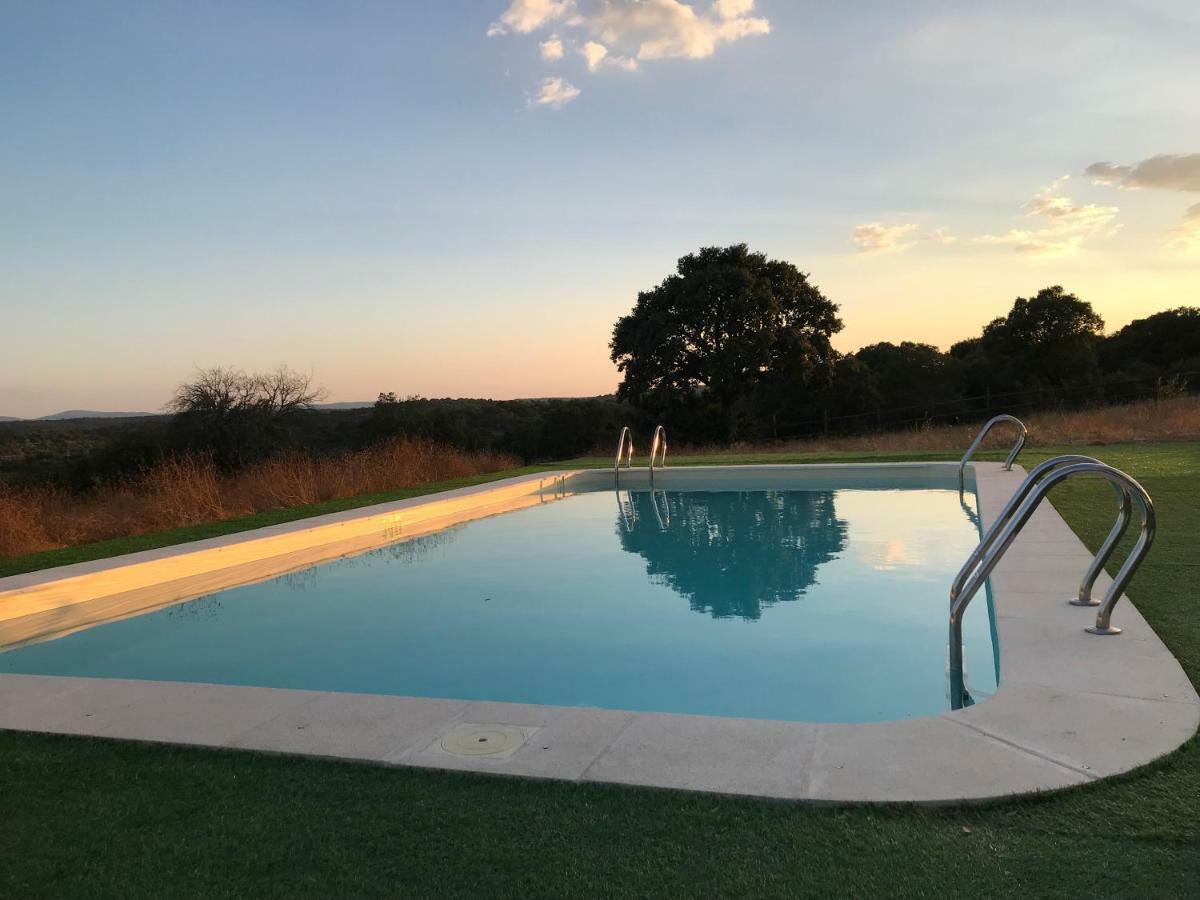 Eco-Lodge En La Reserva Privada Campanarios De Azaba - Proyecto De Conservacion Espeja Kültér fotó